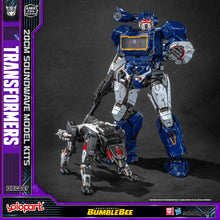 Load image into Gallery viewer, TRANSFORMERS: Bumblebee AMK PRO Series 20cm Soundwave Model Kit